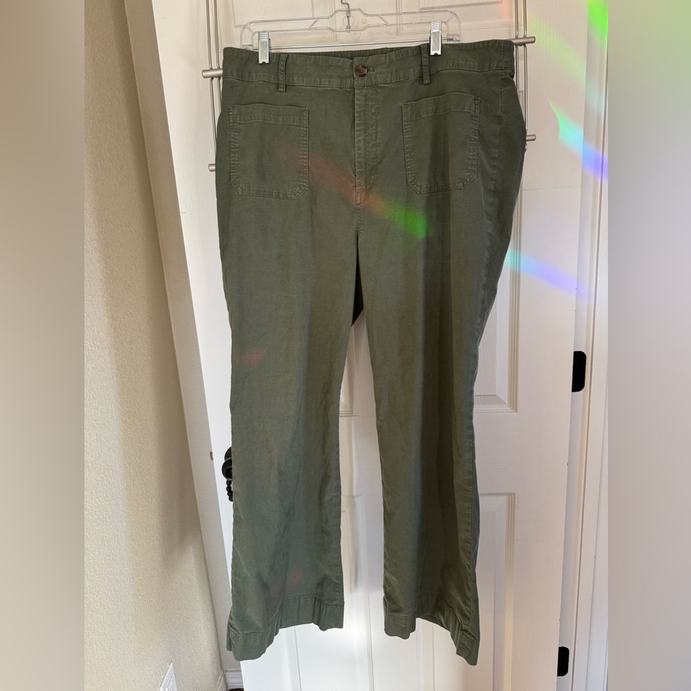 J. Crew Factory Women’s Sage Green Lizzie Chinos